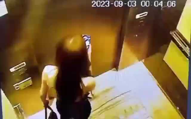 精准制导电梯街射臭流氓 精准制导电梯街射臭流氓