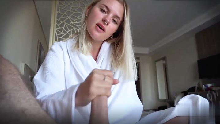 看我怎样好好的爆操翘臀的鲍鱼极品的货色 看我怎样好好的爆操翘臀的鲍鱼极品的货色